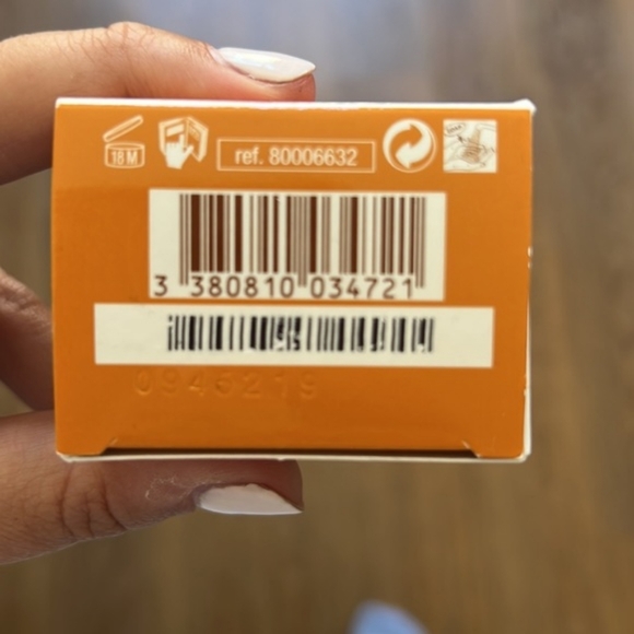 NIB CLARINS Self Tanning Milky Lotion with fig extract - Picture 3 of 6